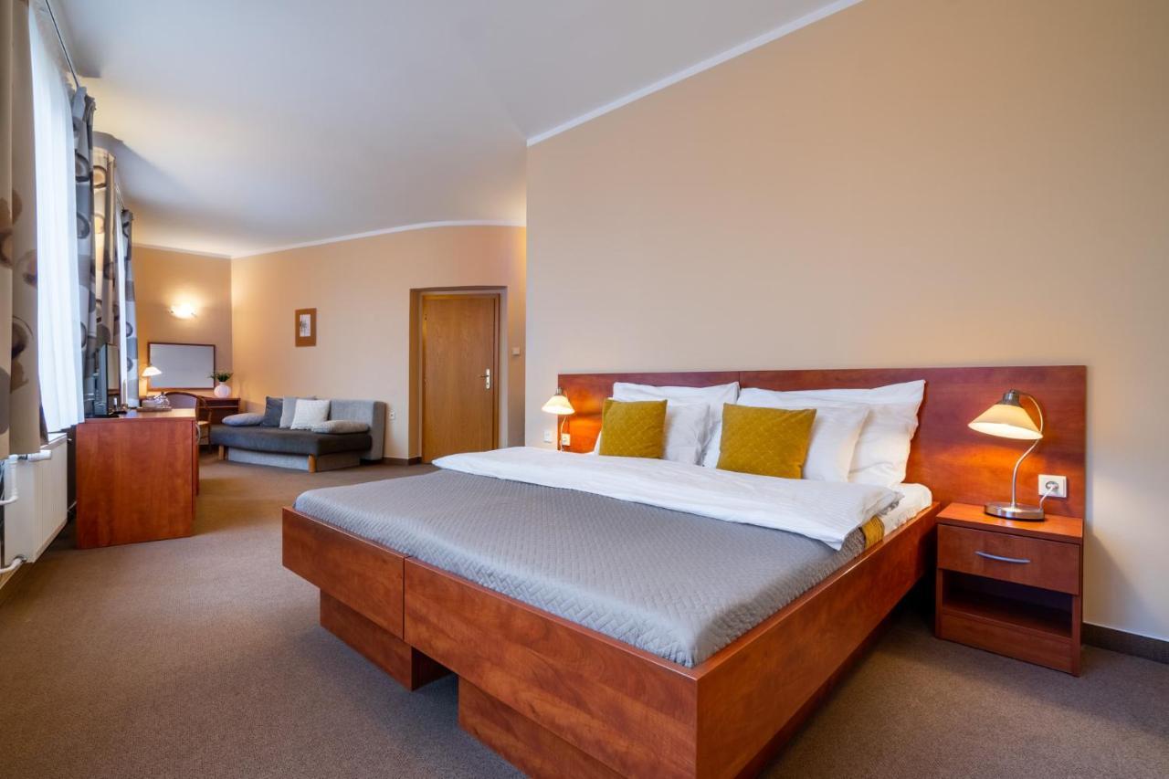 Hotel U Vlašského Dvora Kutná Hora Exteriér fotografie